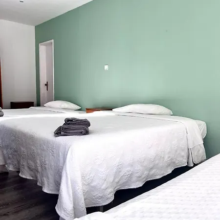 Residencial Moderna אכסניה *