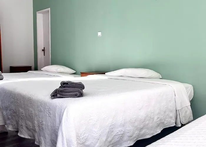 Residencial Moderna بيت شباب *