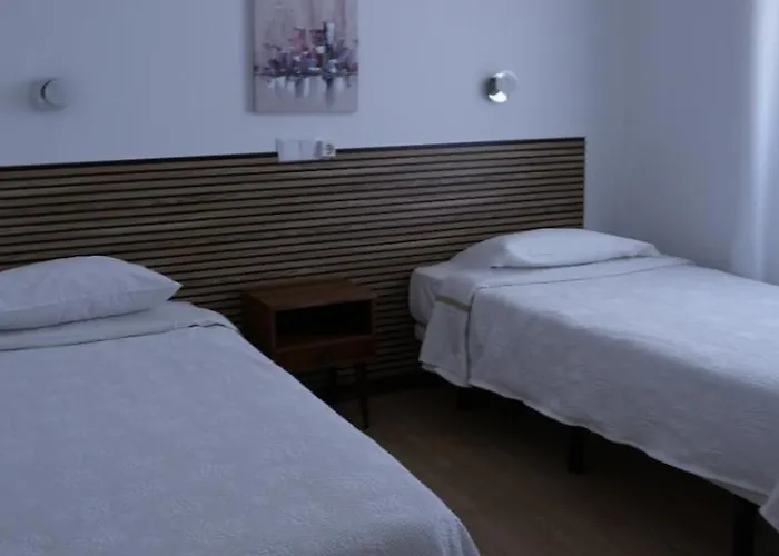 Residencial Moderna Хостел *