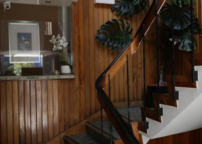 Residencial Moderna Хостел *